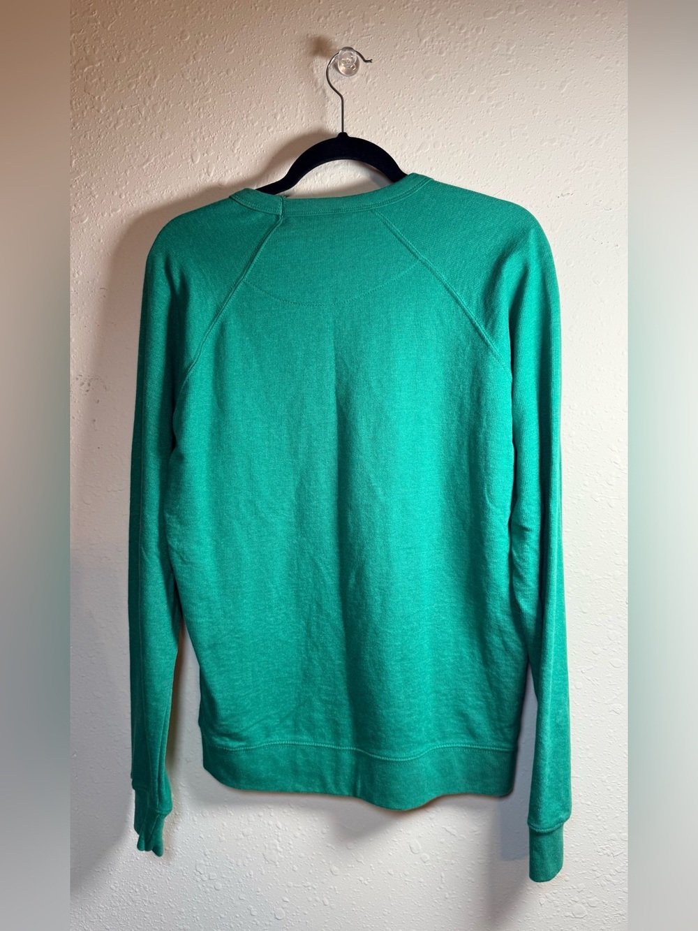 Frank Regards Merry & Bright Embroidered Green Christmas Sweatshirt Holiday - Picture 4 of 9